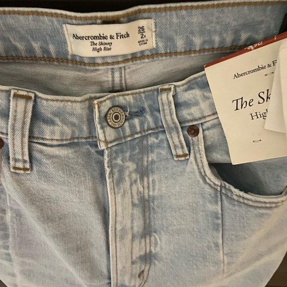 A&F High rise split hem jeans - Picture 4 of 5